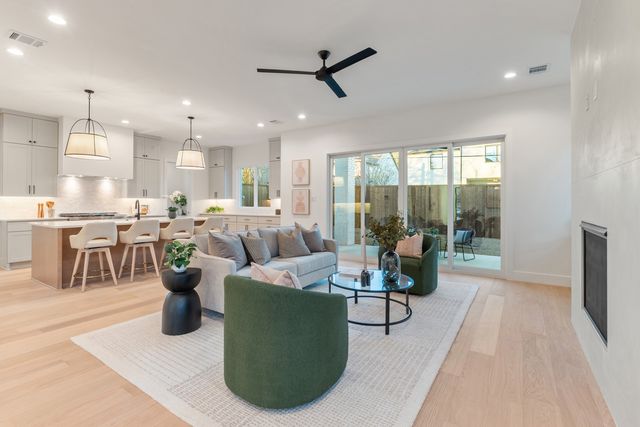 420 Hambrick Road, Dallas, TX 75218