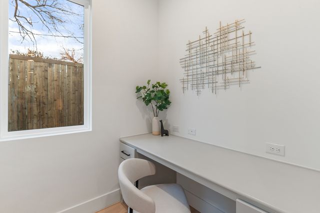 420 Hambrick Road, Dallas, TX 75218