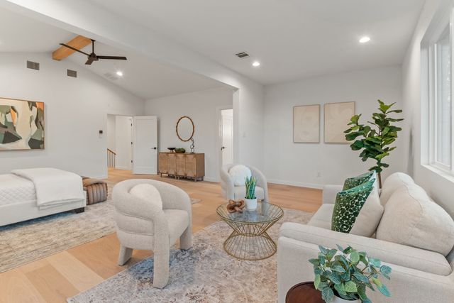 420 Hambrick Road, Dallas, TX 75218