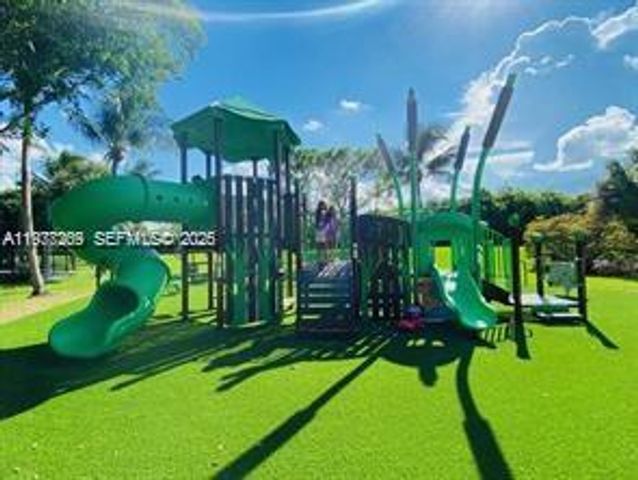 7896 NW 110th Dr, Parkland, FL 33076
