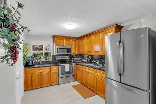 6350 SW 32 Street, Miami, FL 33155