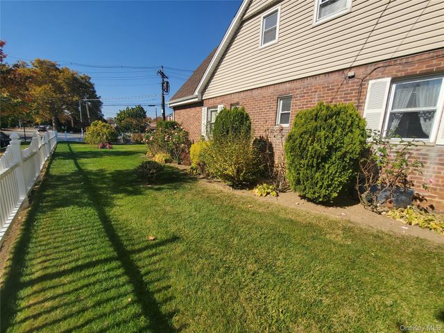 16606 Willets Point Boulevard, Whitestone, NY 11357