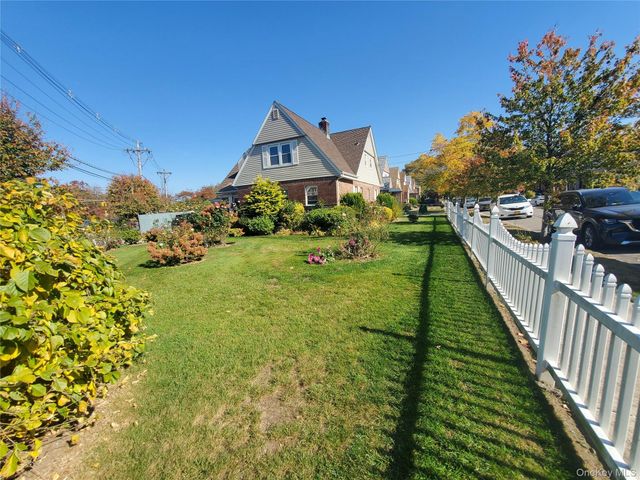 16606 Willets Point Boulevard, Whitestone, NY 11357