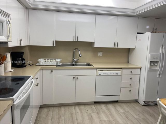 5100 N Ocean Blvd 1106, Lauderdale By The Sea, FL 33308