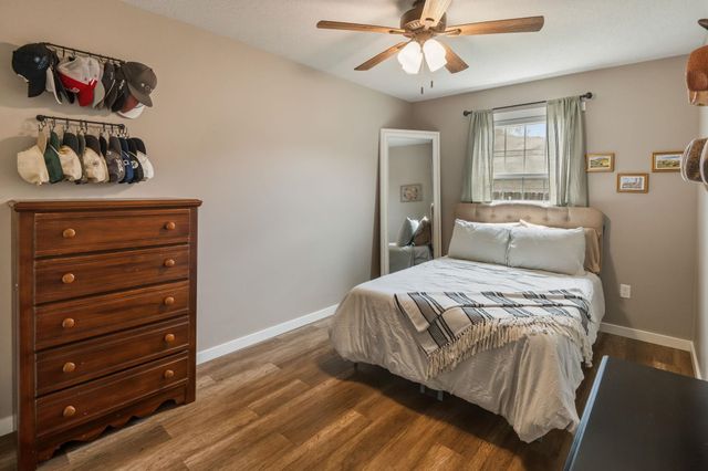 2427 N Parkdale, Wichita, KS 67205