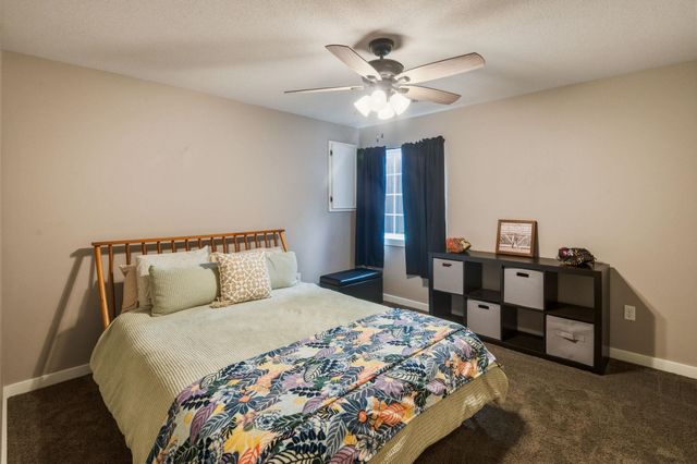 2427 N Parkdale, Wichita, KS 67205