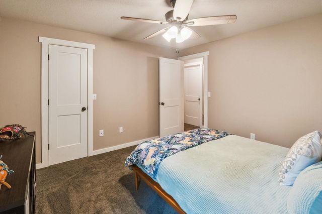 2427 N Parkdale, Wichita, KS 67205