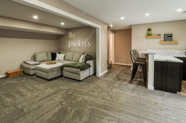 2427 N Parkdale, Wichita, KS 67205