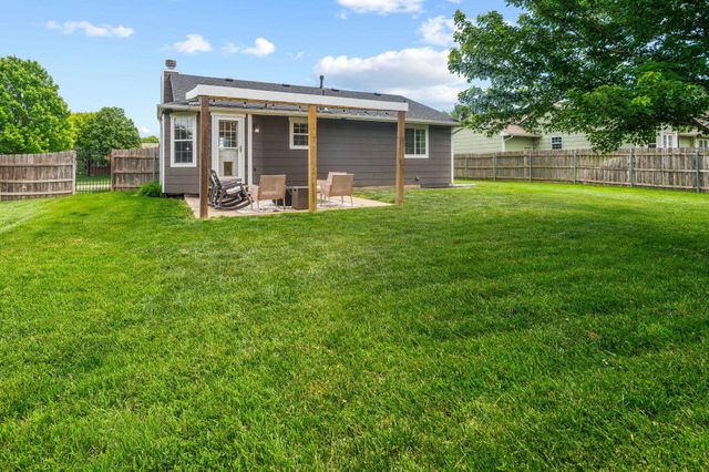 2427 N Parkdale, Wichita, KS 67205