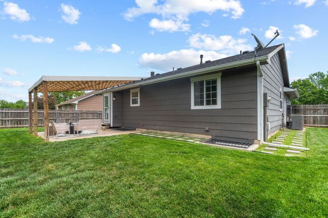 2427 N Parkdale, Wichita, KS 67205