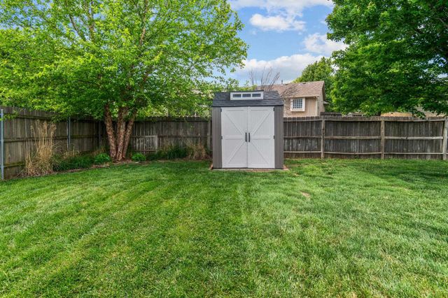 2427 N Parkdale, Wichita, KS 67205