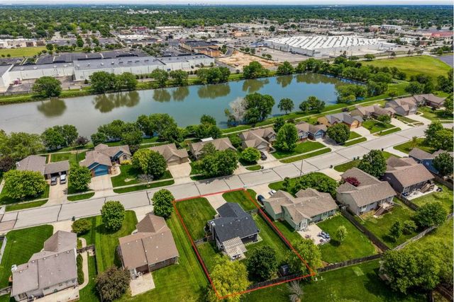2427 N Parkdale, Wichita, KS 67205
