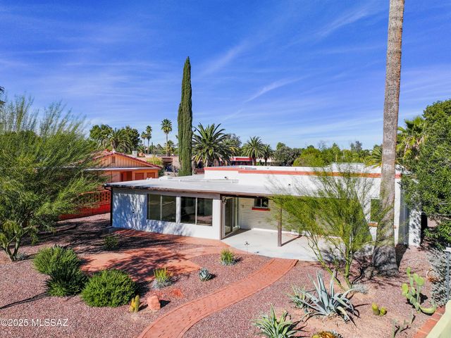 153 E Los Arcos, Green Valley, AZ 85614