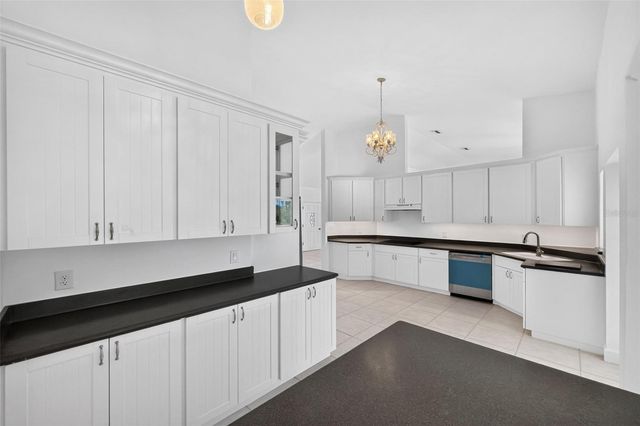 200 S OXFORD DRIVE, Englewood, FL 34223