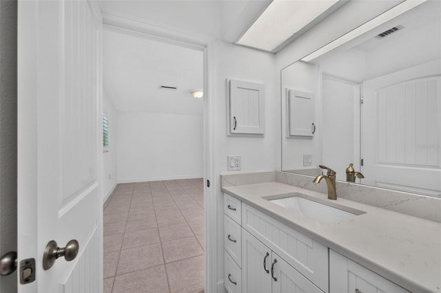 200 S OXFORD DRIVE, Englewood, FL 34223