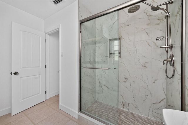 200 S OXFORD DRIVE, Englewood, FL 34223