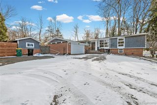 32998 Biddestone Lane, Farmington, MI 48334