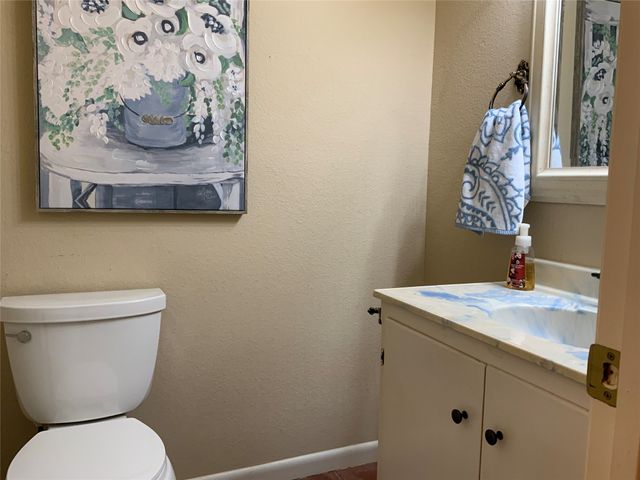 216 N Pinto Street, Comanche, TX 76442
