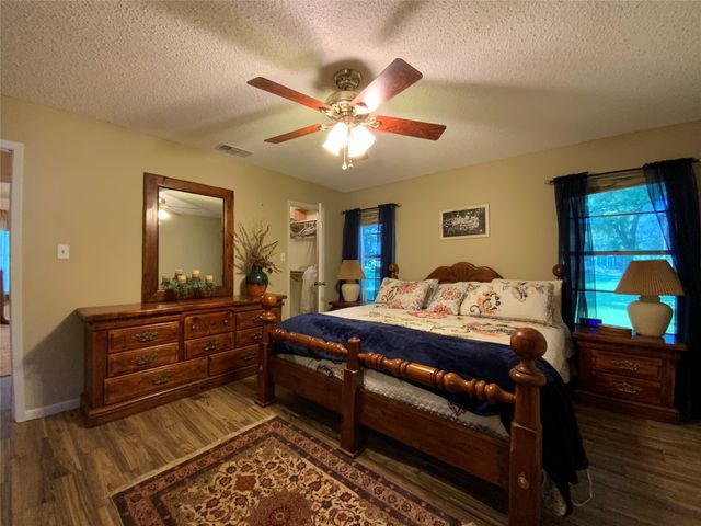 216 N Pinto Street, Comanche, TX 76442