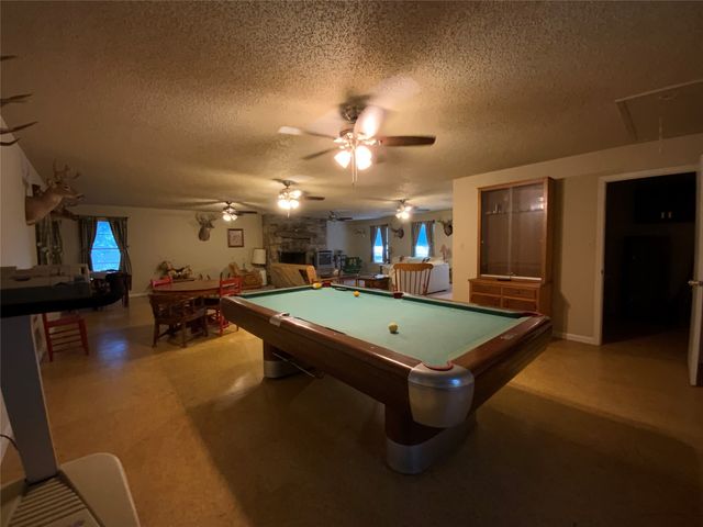 216 N Pinto Street, Comanche, TX 76442