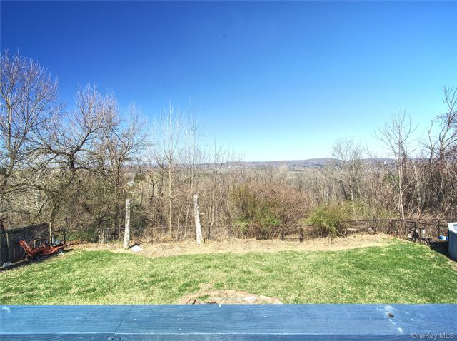 39 Brothers Road, Poughquag, NY 12570