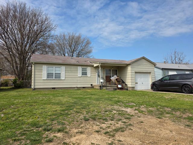 2009 B Street NE, Miami, OK 74354