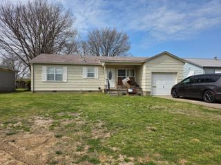 2009 B Street NE, Miami, OK 74354