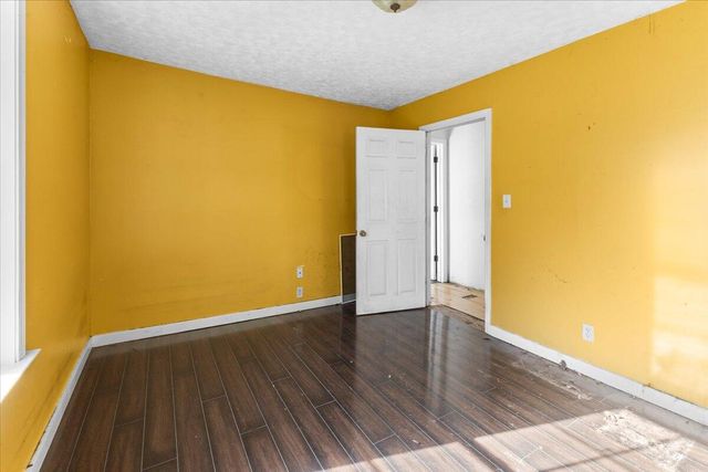 102 W Schmitt Road, Rossville, GA 30741