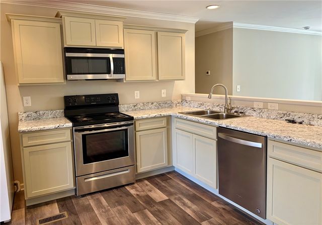 450 Cedar Tree Drive, Walhalla, SC 29691