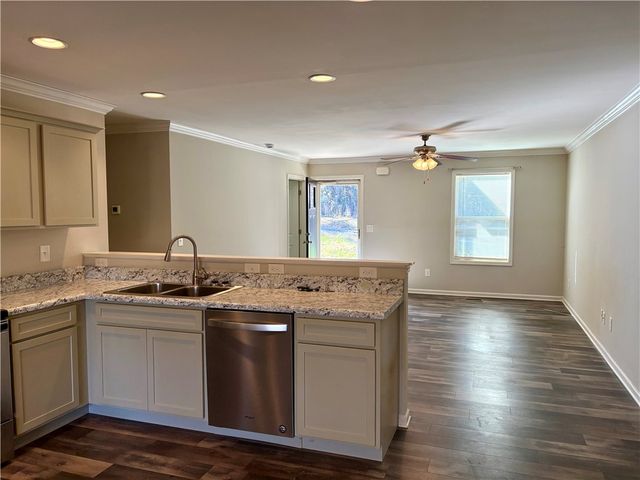 450 Cedar Tree Drive, Walhalla, SC 29691