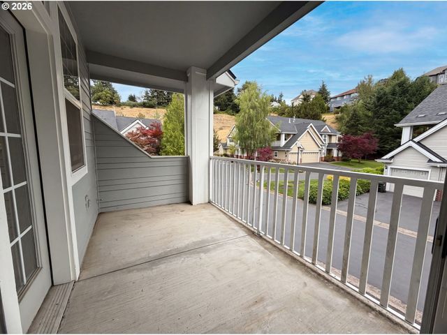 5155 SUMMERLINN Way, West Linn, OR 97068