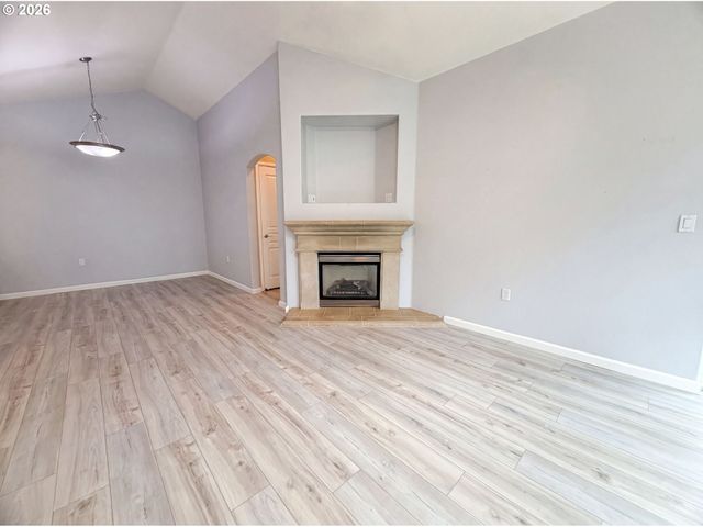5155 SUMMERLINN Way, West Linn, OR 97068