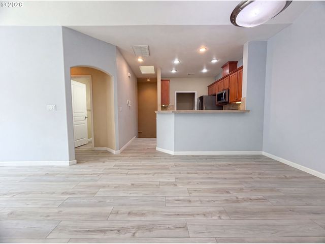 5155 SUMMERLINN Way, West Linn, OR 97068