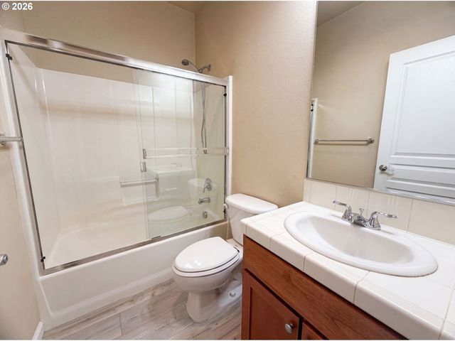 5155 SUMMERLINN Way, West Linn, OR 97068