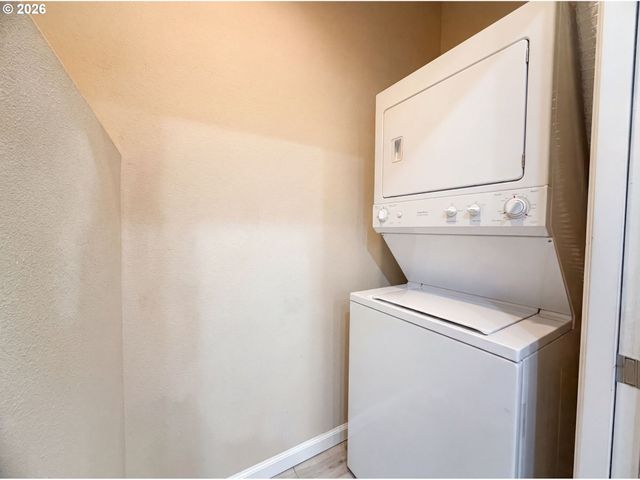 5155 SUMMERLINN Way, West Linn, OR 97068