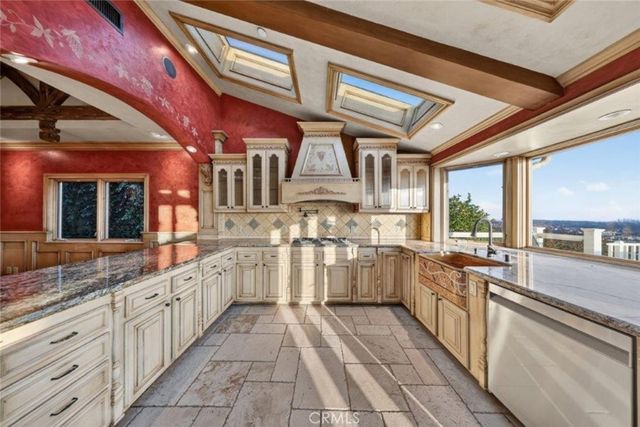 401 S Via Montana, Burbank, CA 91501