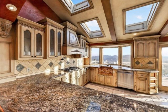 401 S Via Montana, Burbank, CA 91501