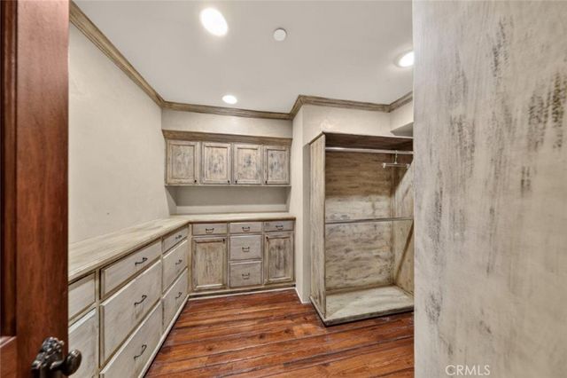 401 S Via Montana, Burbank, CA 91501