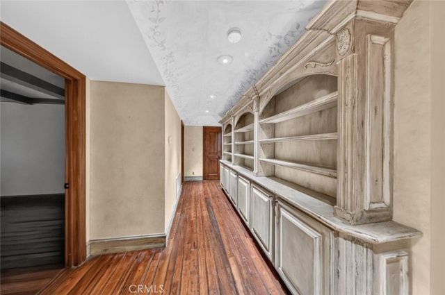 401 S Via Montana, Burbank, CA 91501