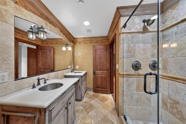 401 S Via Montana, Burbank, CA 91501