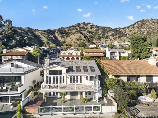 401 S Via Montana, Burbank, CA 91501