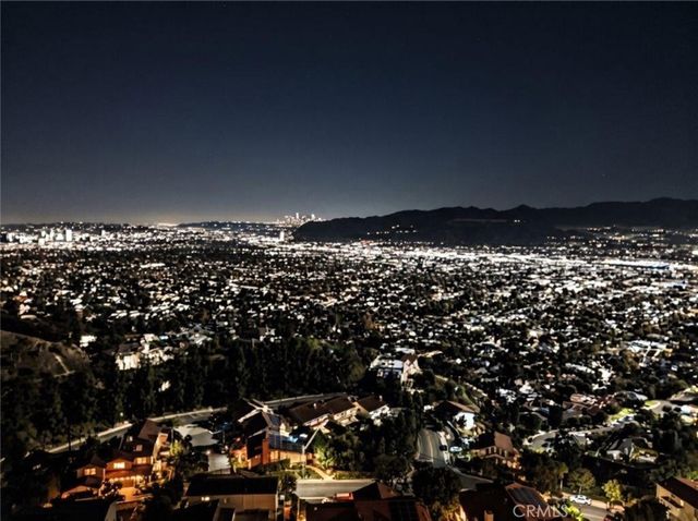 401 S Via Montana, Burbank, CA 91501