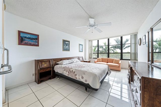 600 THREE ISLANDS Boulevard 301, Hallandale Beach, FL 33009