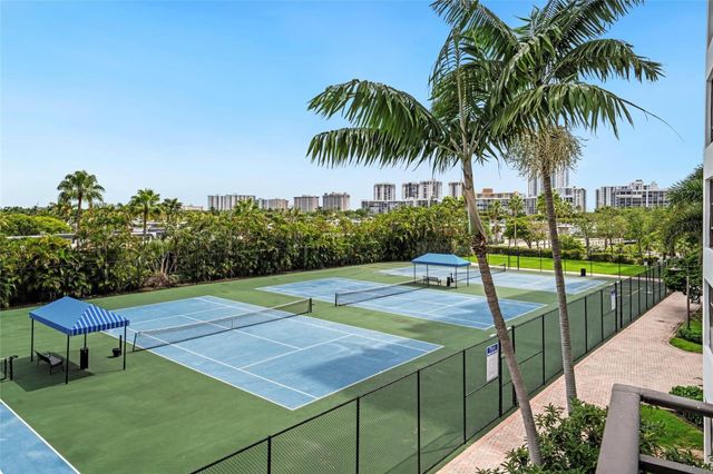 600 THREE ISLANDS Boulevard 301, Hallandale Beach, FL 33009
