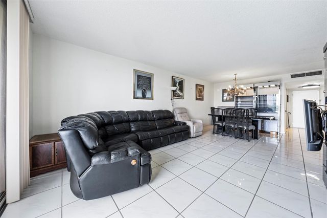 600 THREE ISLANDS Boulevard 301, Hallandale Beach, FL 33009