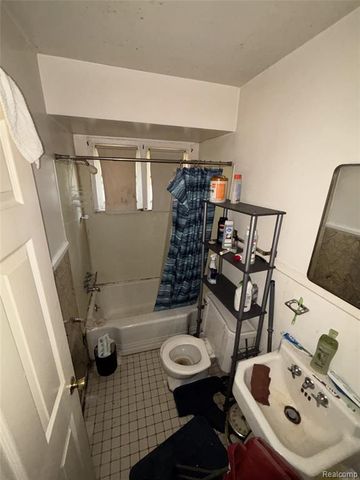 15830 Meyers Road, Detroit, MI 48227