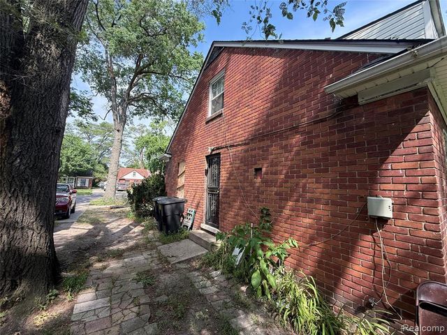 15830 Meyers Road, Detroit, MI 48227