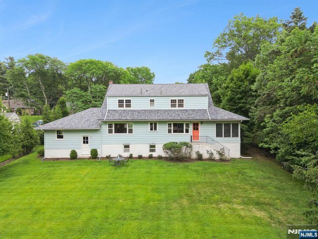 70 Kingwood Drive, Little Falls, NJ 07424