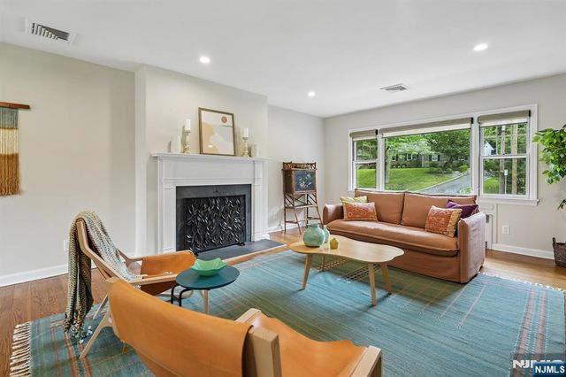 70 Kingwood Drive, Little Falls, NJ 07424