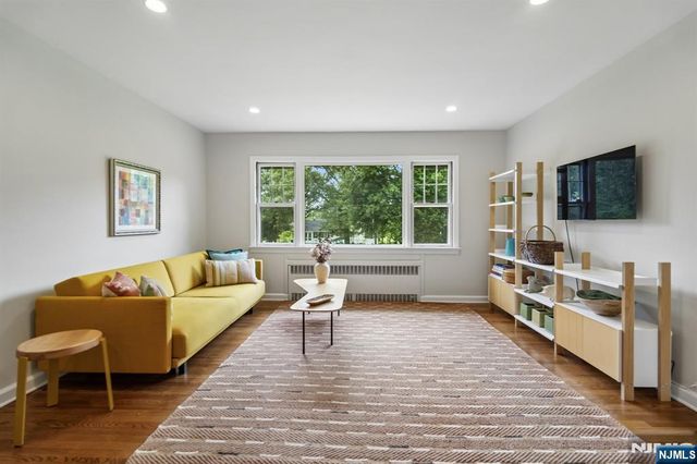 70 Kingwood Drive, Little Falls, NJ 07424